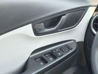 Hyundai KONA 2023 SEL 4dr Crossover