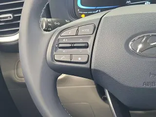 Hyundai VENUE 2025 Limited 4dr Crossover