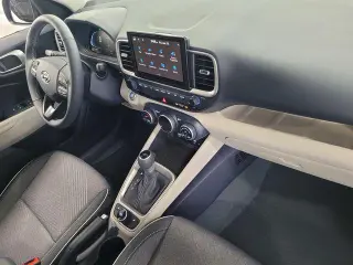Hyundai VENUE 2025 Limited 4dr Crossover