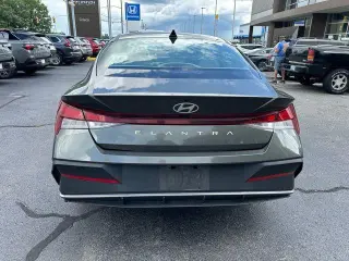 Hyundai ELANTRA 2024 SEL 4dr Sedan