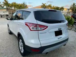 Escape SE 2014 --- Ford SUV