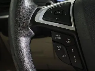 Ford Edge 2017 AWD Titanium 4dr Crossover