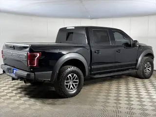 Ford F-150 2017 4x4 Raptor 4dr SuperCrew 5.5 ft. SB