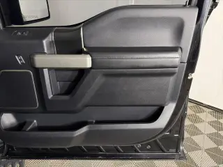 Ford F-150 2017 4x4 Raptor 4dr SuperCrew 5.5 ft. SB