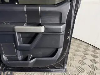 Ford F-150 2017 4x4 Raptor 4dr SuperCrew 5.5 ft. SB