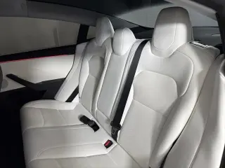 Tesla Model 3 2024 AWD Performance 4dr Sedan