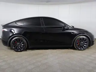 Tesla Model Y 2024 AWD Performance 4dr Crossover