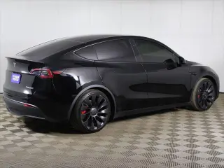 Tesla Model Y 2024 AWD Performance 4dr Crossover
