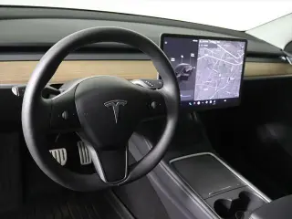 Tesla Model Y 2024 AWD Performance 4dr Crossover