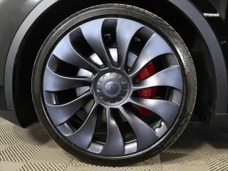 Tesla Model Y 2024 AWD Performance 4dr Crossover