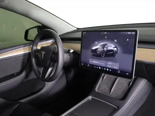 Tesla Model Y 2024 AWD Performance 4dr Crossover