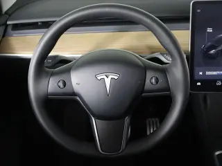 Tesla Model Y 2024 AWD Performance 4dr Crossover