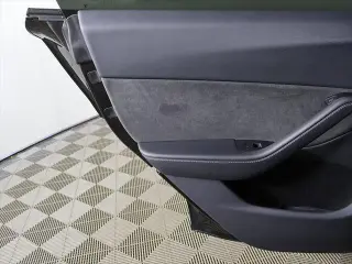Tesla Model Y 2024 AWD Performance 4dr Crossover