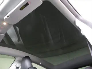 Tesla Model Y 2024 AWD Performance 4dr Crossover