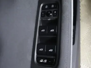 Polestar 2 2023 AWD Long Range Dual Motor 4dr Fastback