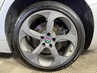 Alfa Romeo Giulia 2018 AWD Base 4dr Sedan