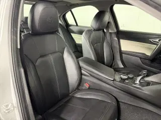 Alfa Romeo Giulia 2018 AWD Base 4dr Sedan