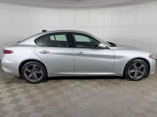 Alfa Romeo Giulia 2018 AWD Base 4dr Sedan