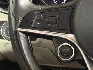 Alfa Romeo Giulia 2018 AWD Base 4dr Sedan