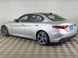 Alfa Romeo Giulia 2018 AWD Base 4dr Sedan