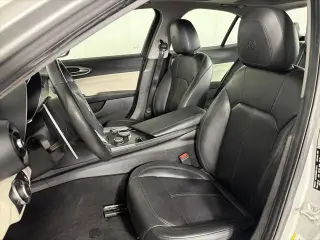 Alfa Romeo Giulia 2018 AWD Base 4dr Sedan