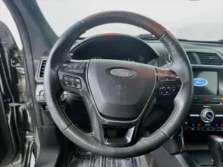 Ford Explorer 2018 AWD Platinum 4dr SUV