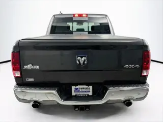 Ram 1500 Classic 2019 4x4 Big Horn 4dr Crew Cab 5.5 ft. SB Pickup