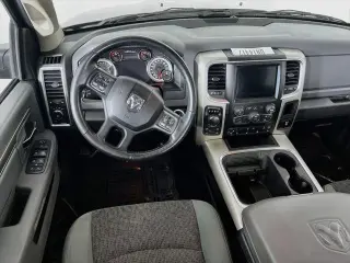 Ram 1500 Classic 2019 4x4 Big Horn 4dr Crew Cab 5.5 ft. SB Pickup