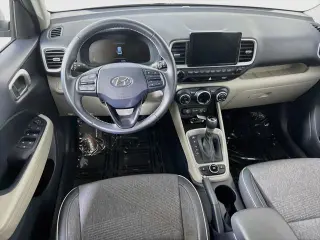 Hyundai VENUE 2025 Limited 4dr Crossover