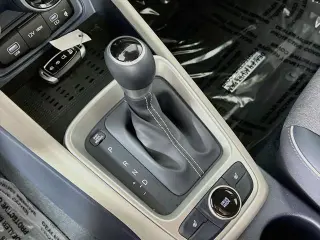 Hyundai VENUE 2025 Limited 4dr Crossover