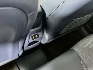 Hyundai VENUE 2025 Limited 4dr Crossover
