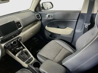 Hyundai VENUE 2025 Limited 4dr Crossover