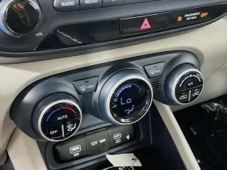 Hyundai VENUE 2025 Limited 4dr Crossover