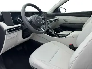 Hyundai TUCSON 2025 AWD SE 4dr SUV