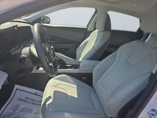 Hyundai ELANTRA 2025 Limited 4dr Sedan
