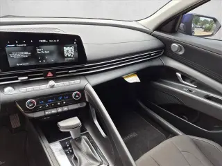 Hyundai ELANTRA 2024 SEL 4dr Sedan