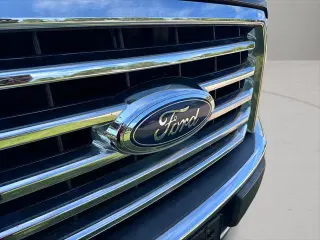 Ford F-150 2015 4x4 XLT 4dr SuperCrew 5.5 ft. SB