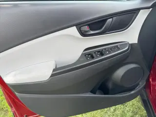 Hyundai KONA 2023 AWD SE 4dr Crossover