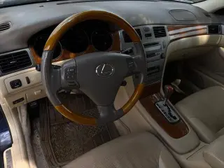 Lexus ES 330 2005 4dr Sedan