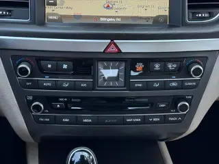 Genesis G80 2017 5.0 Ultimate 4dr Sedan