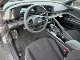 Hyundai ELANTRA 2026 SEL Sport Premium 4dr Sedan