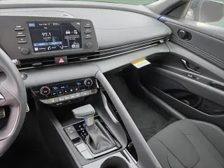 Hyundai ELANTRA 2026 SEL Sport Premium 4dr Sedan