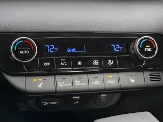 Hyundai ELANTRA 2026 SEL Sport Premium 4dr Sedan