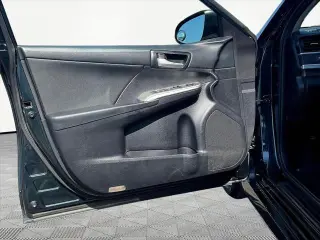 Toyota Camry 2013 SE 4dr Sedan