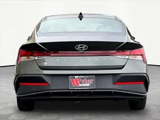 Hyundai ELANTRA 2024 SE 4dr Sedan
