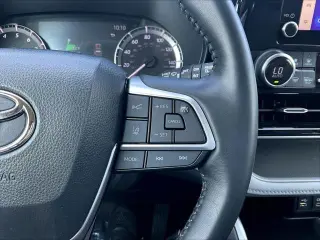 Toyota Highlander 2023 LE 4dr SUV