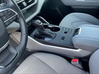 Toyota Highlander 2023 LE 4dr SUV