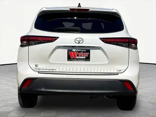 Toyota Highlander 2023 LE 4dr SUV