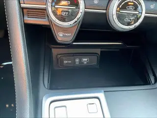 Genesis G70 2020 AWD 2.0T 4dr Sedan