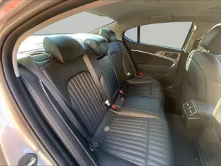 Genesis G70 2020 AWD 2.0T 4dr Sedan